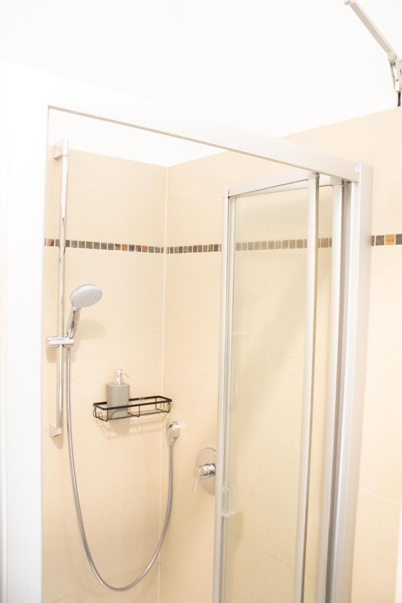 Apartment Wiesbaden Mitte, Zentral Am Park, Congresscenter 5 Min, Bahnhof 10Min 外观 照片